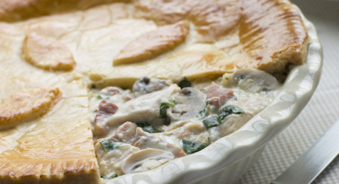 Закрытый пирог с телятиной и белыми грибами