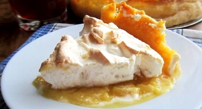 Лимонный пирог с меренгой