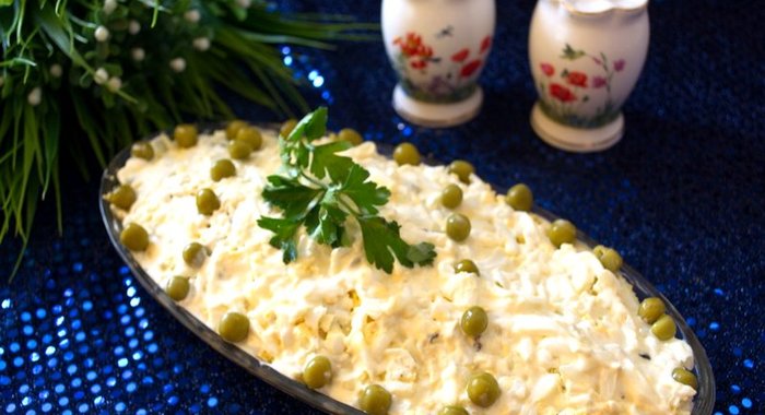 Пасхальный салат с курицей