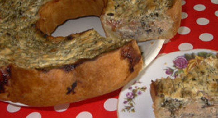 Пирог рыбный с помидорами