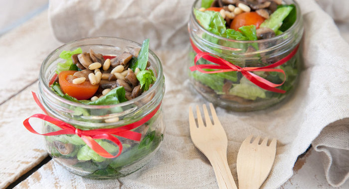 Салат с грибами и ароматным маслом