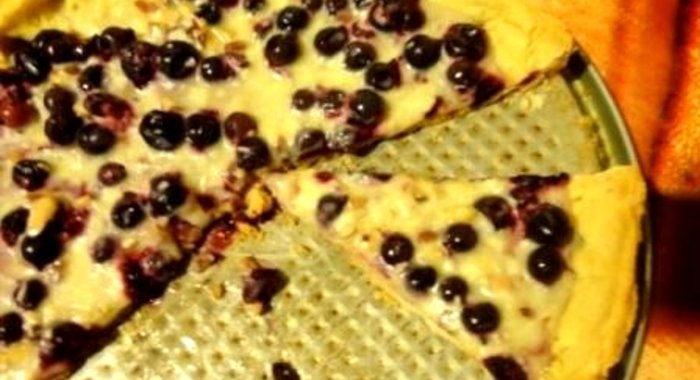 Пирог с белым шоколадом и черникой