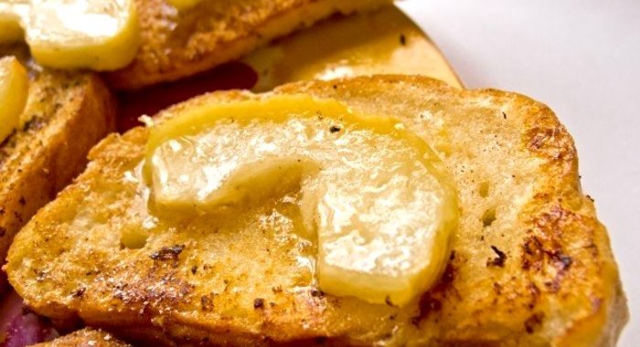 Гренки с яблоками