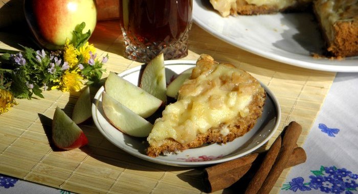 Яблочный пирог со сметанным суфле