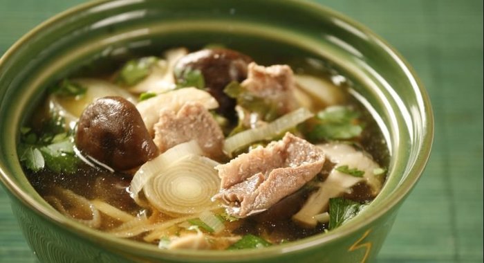 Суп мисо с утиной грудкой