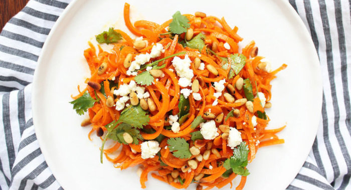 Морковь с нутом и фетой