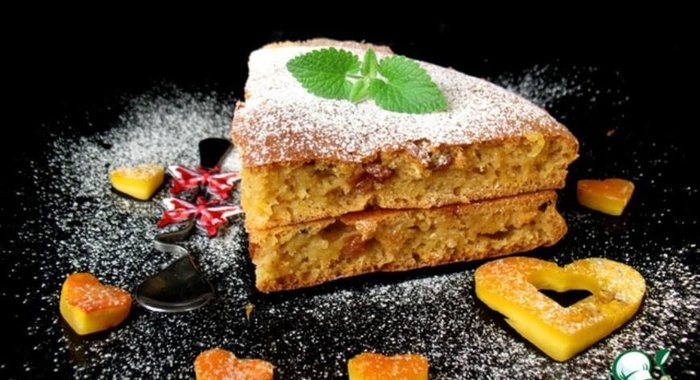 Дрожжевой тыквенный пирог с изюмом