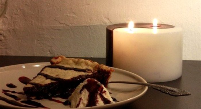 Закрытый черничный пирог