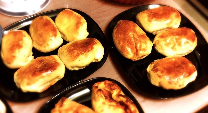Пирог с курицей, овощами и сыром на готовом дрожжевом тесте