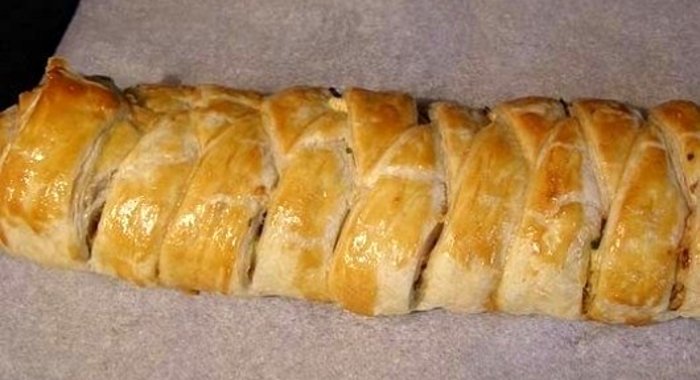 Быстрый пирог с куриной грудкой