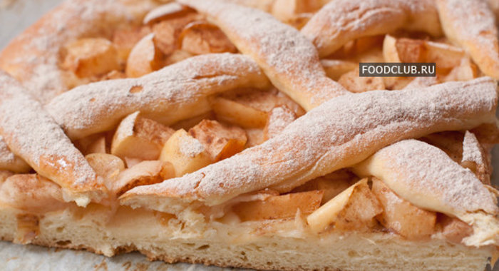 Дрожжевой яблочный пирог