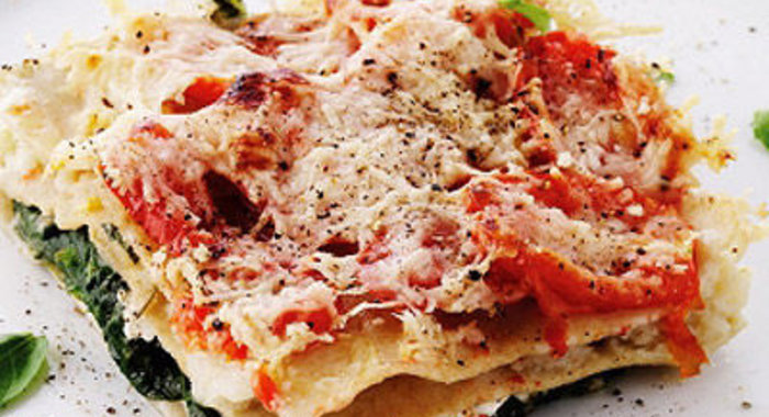 Лазанья с рыбой, шпинатом и творогом