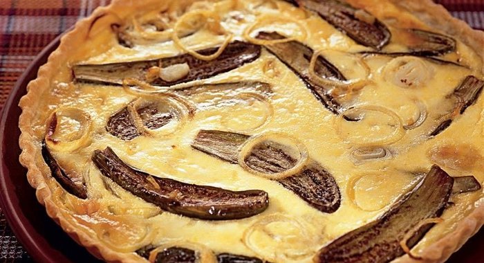 Открытый пирог с баклажанами