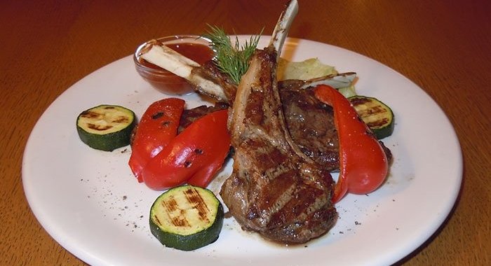 Бараньи котлеты на косточке