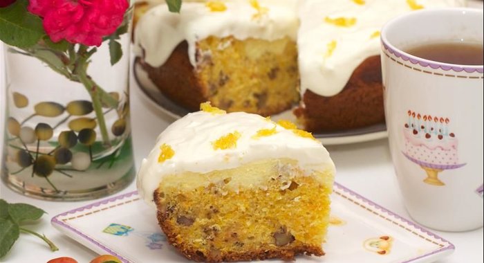 Морковный пирог с творожно-сливочной заливкой