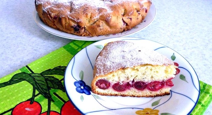 Простой вишнёвый пирог