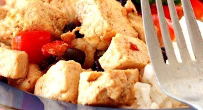 Жареные баклажаны с красным перцем и тофу