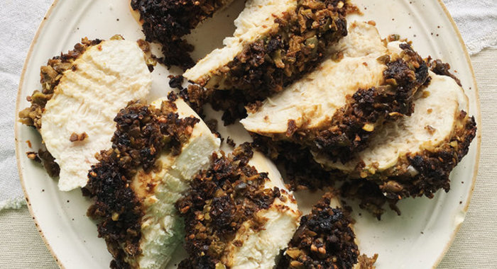 Куриное филе в оливках и вяленых томатах