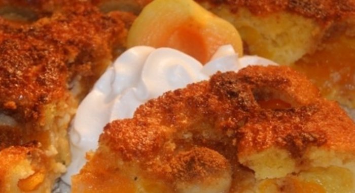 Абрикосовый пирог с марципаном