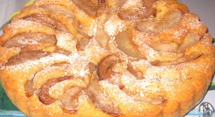 Пирог с карамельными грушами