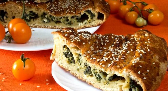 Пирог со шпинатом и сыром
