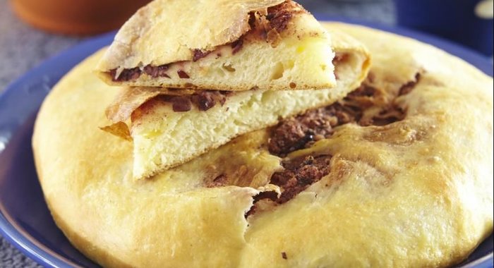 Лобиани, грузинский пирог с фасолью