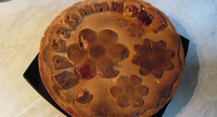 Вкусный лимонно-яблочный пирог