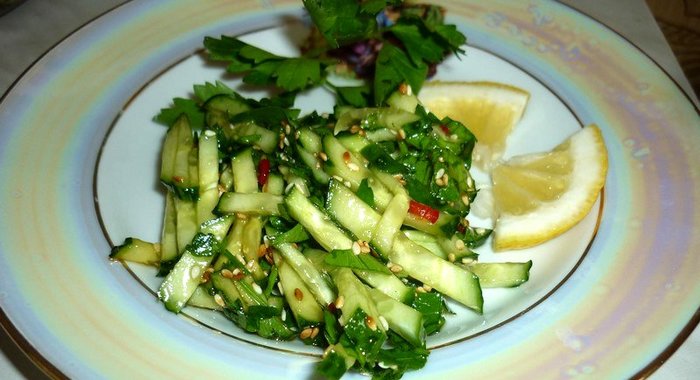 Тайский салат с огурцом