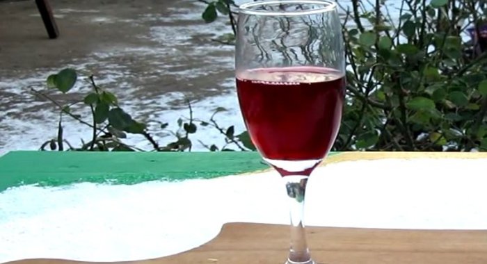 Вино из малинового варенья