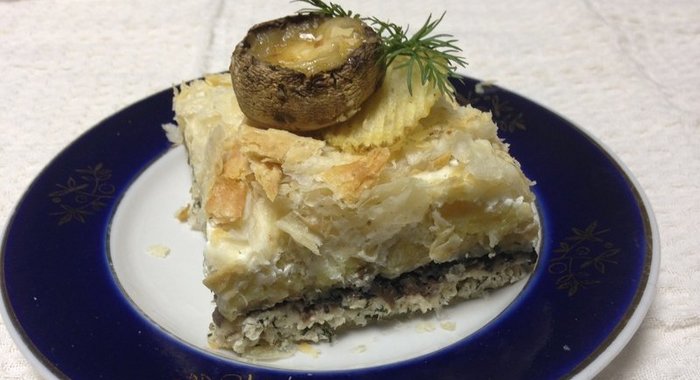 «Наполеон» с картошкой, грибами и курицей