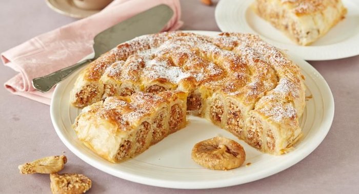 Марокканский пирог с инжиром и миндалем