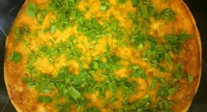 Пирог с курицей грибами и луком