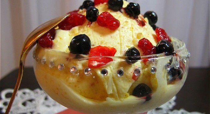 Миндально-ромовое мороженое