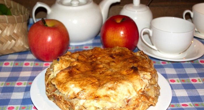 Слоеный яблочный пирог