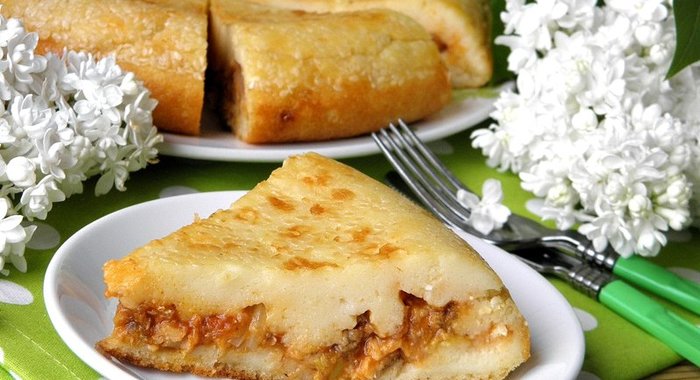 Заливной пирог с рыбными консервами