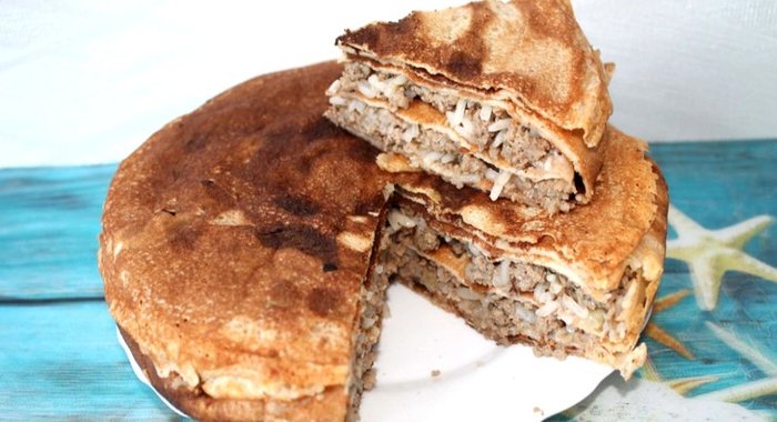 Блинный пирог с мясом