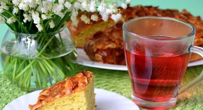 Пирог с миндальными лепестками