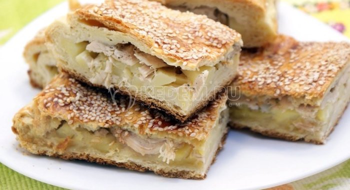 Пирог с курицей и картофелем