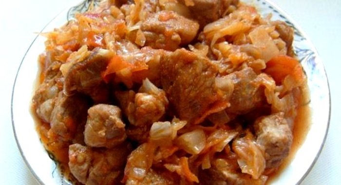 Солянка из свежей капусты с мясом