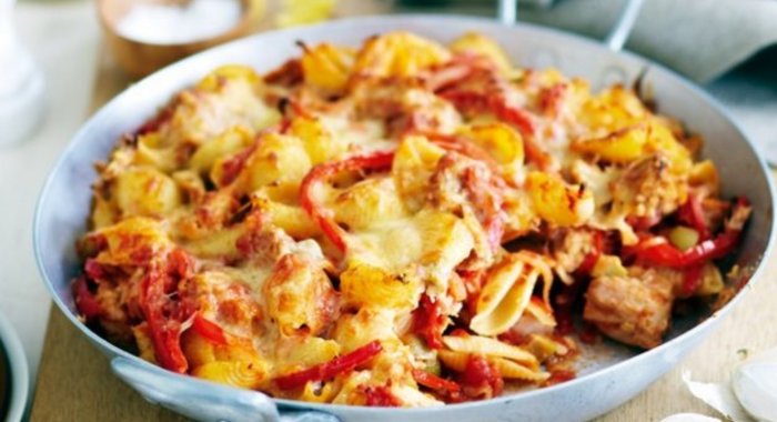 Испанская запеченная паста с тунцом