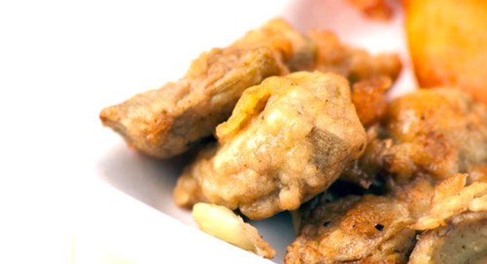 Устрицы в темпуре и арахисовом масле