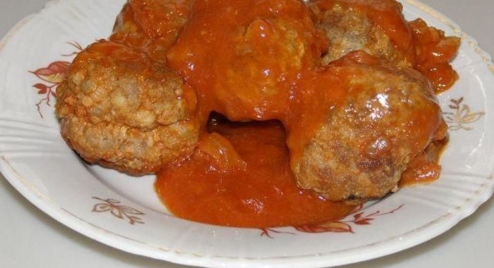 Тефтели по-домашнему в томатном соке