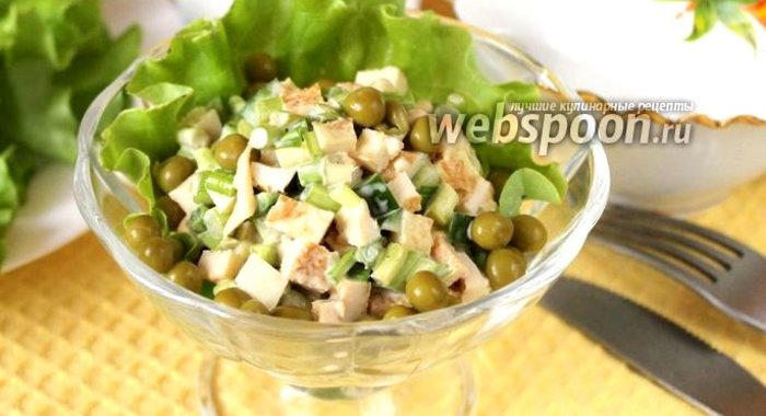 Салат с черемшой и горошком