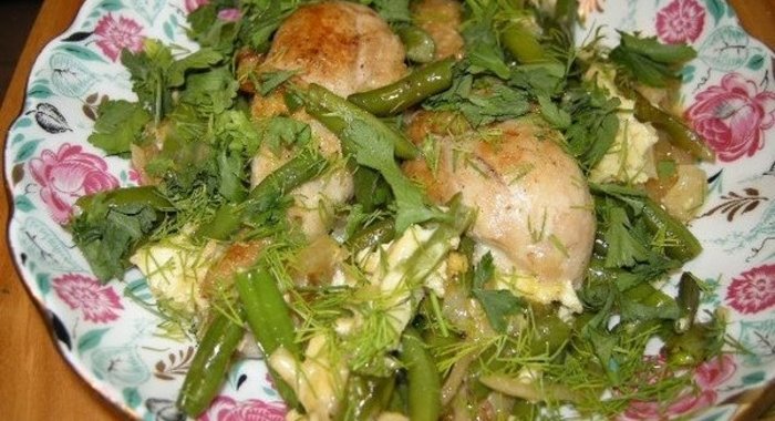 Маринованная куриная грудка с овощами