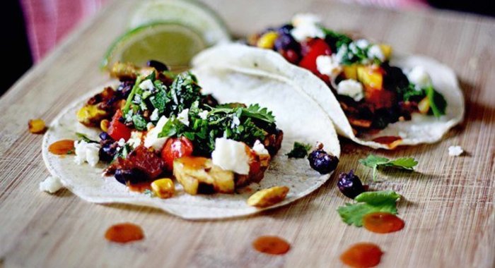 Вегетарианские тако с козьим сыром