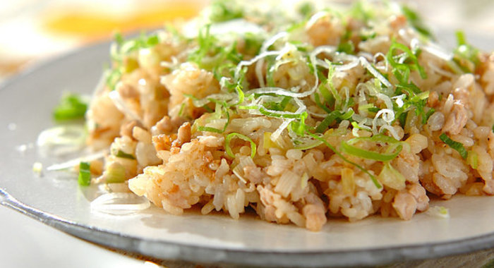 Жареный рис с тунцом