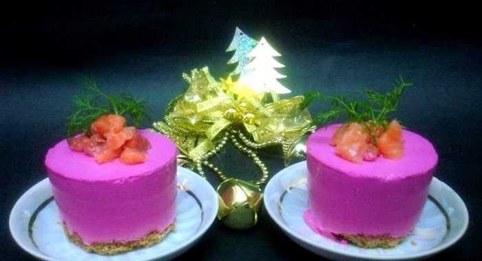 Закуска из козьего сыра и сёмги