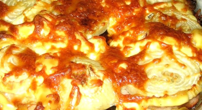 Свинина по‑французски с сыром и луком