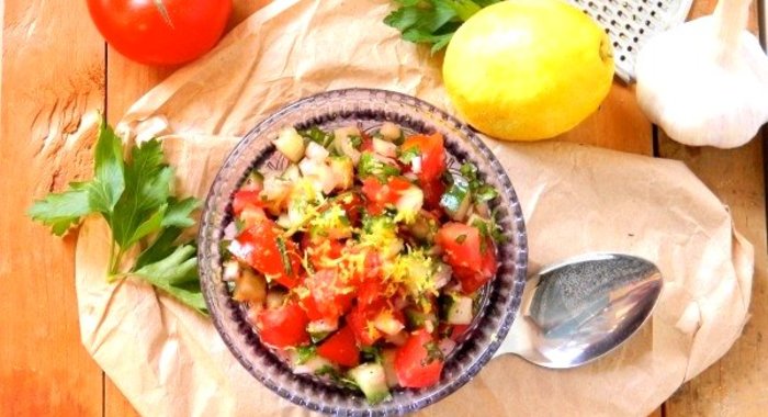 Израильский рубленый салат