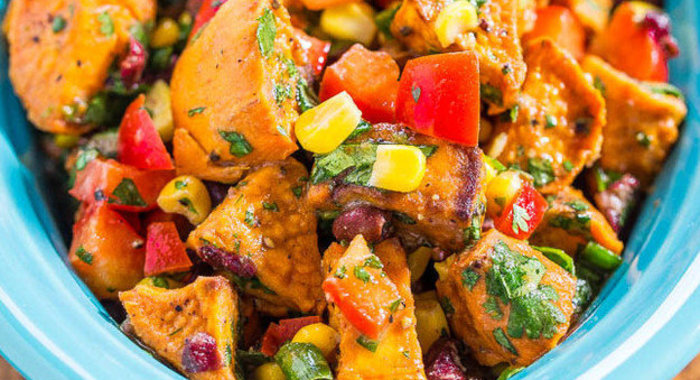 Салат с печеным бататом